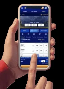 Mano che tiene uno smartphone con la piattaforma Wonaco aperta